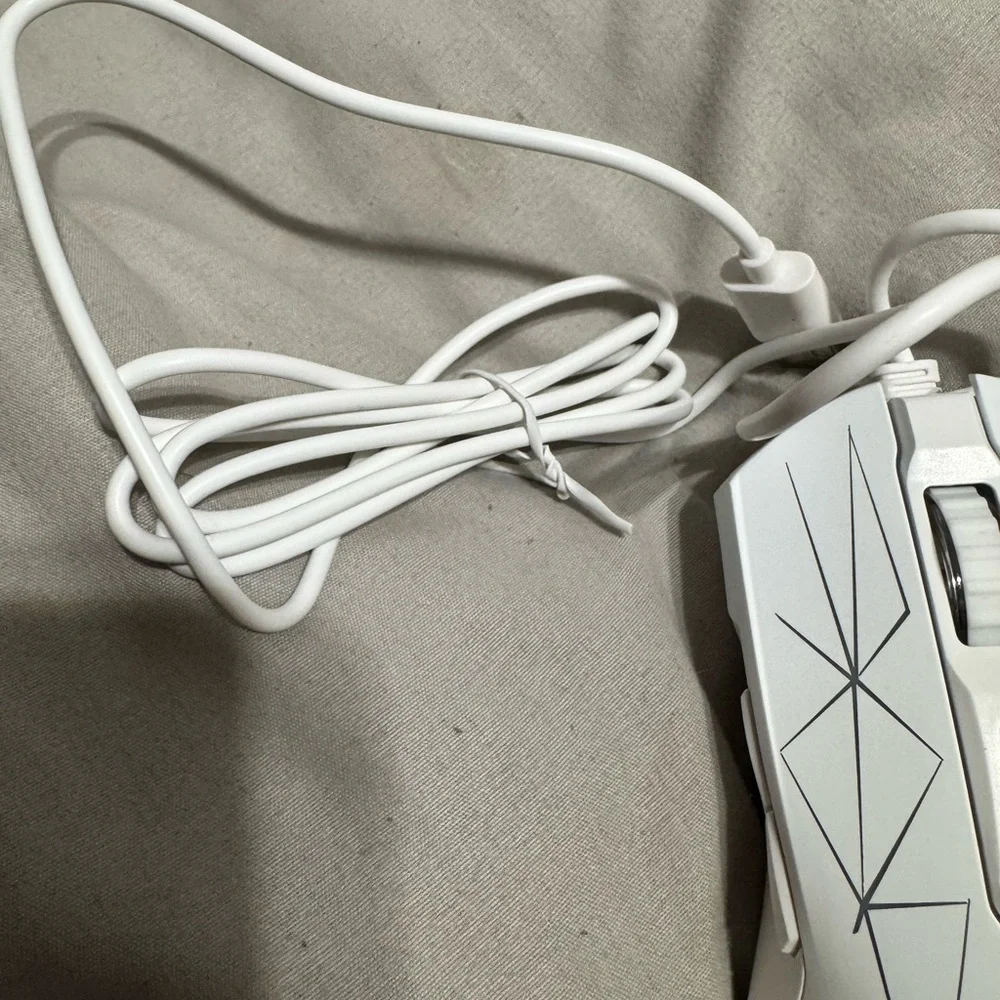 White Gaming Mouse with Geometric Design